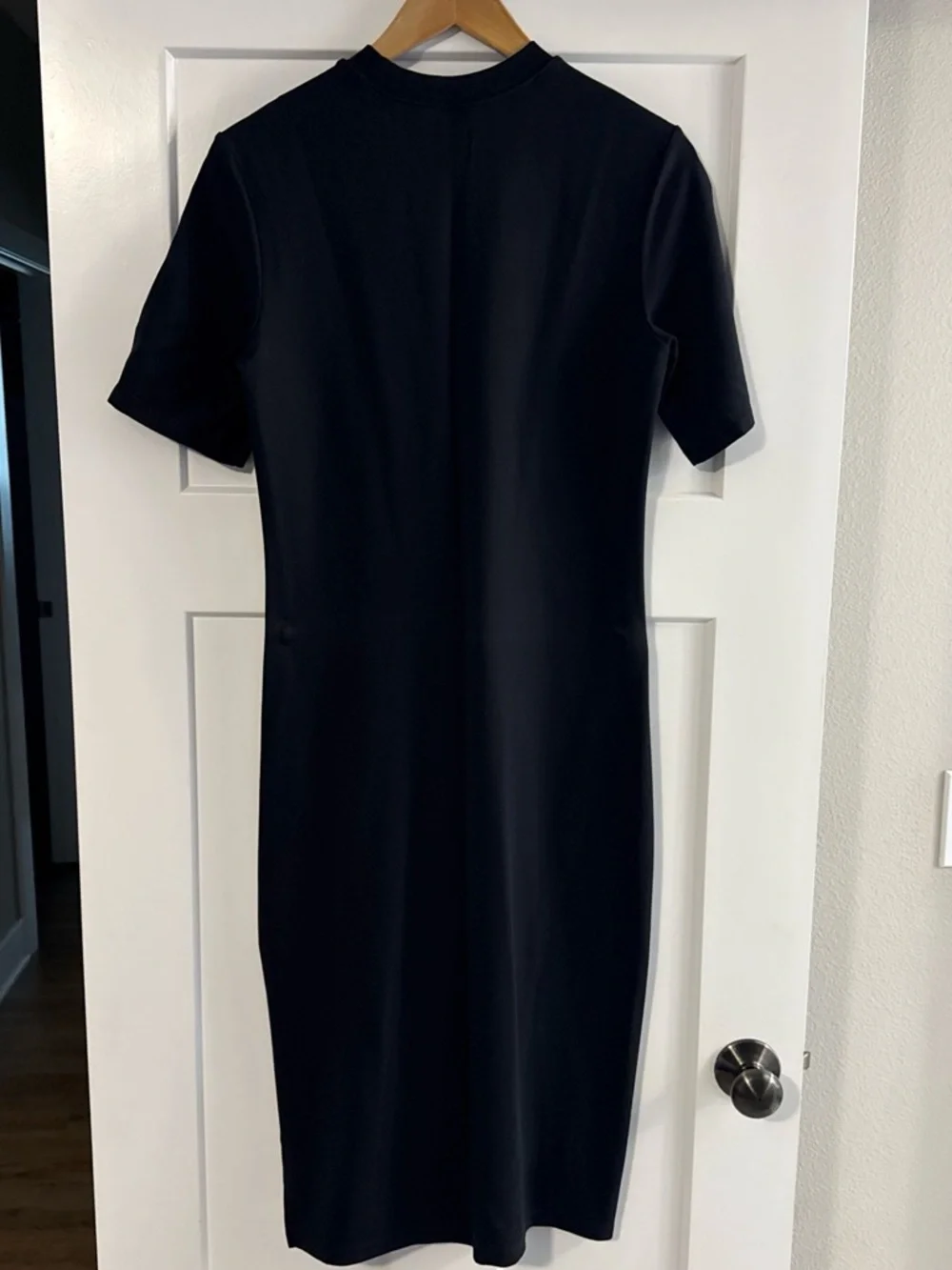 Nike minimalist midi